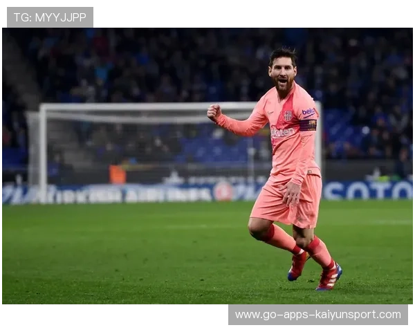 梅西示范反方向射门进球,德保罗直呼难以置信 梅西示范反方向射门进球,德保罗直呼难以置信