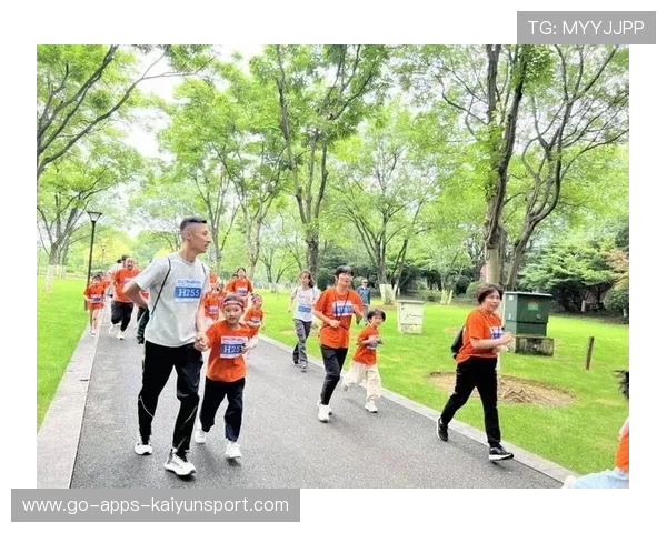 亲子跑:扶着完赛的温情,2020亲子跑 亲子跑:扶着完赛的温情,2020亲子跑